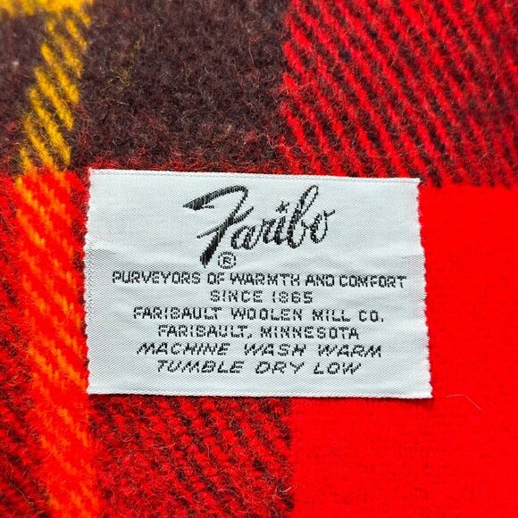Vintage Faribo Faribault Woolen Mill Red Plaid Poncho Blanket Stadium Throw - Picture 6 of 6